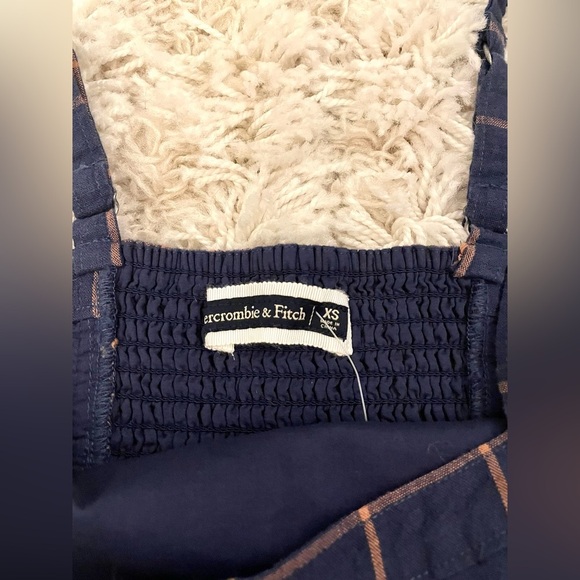 NWT Abercrombie & Fitch Women’s Plaid Crop Top Navy Blue Ribbon Bow Back - Picture 2 of 3
